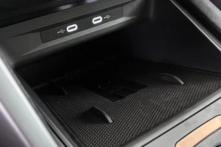 CUPRA Leon Sportstourer 1.5 TSI e-Hybrid Business Facelift Stuur/Stoelverwarming Camera / 38