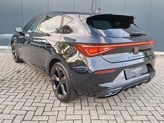 Cupra Leon 1.5 eTSI Business Intense AUT.* Navigatiesysteem * Elektrische stoelen met memory * Parkeercamera * / 19