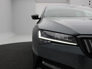 Škoda Superb 1.4 TSi 218 Pk iV Sportline Business | Panoramadak | Adaptive Cruise | Stuur/Stoel Verwarming | CarPlay | 19 Inch | 89.796 Km !! / 12