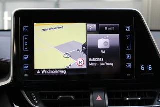 Toyota C-HR 1.8 HYBRID PREMIUM Stoel/stuurverwarming , Afn. Trekhaak / led. / 29