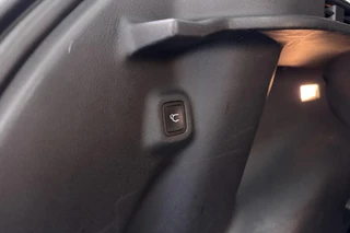 Jeep Compass 1.5T e-Hybrid S | Automaat | Rondomzicht Camera | Lederen bekleding | Stoel & Stuurverwarming | Lichtmetalen velgen | Keyless | Climate control / 14