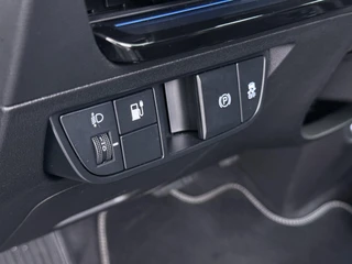 Kia EV6 Light 77.4 kWh SOH 100% | 3.000KM UNIEKE KM-STAND | KIA DEALER ONDERHOUDEN | 1E EIGENAAR | LEDEREN BEKLEDING | CAMERA | ADAPTIVE CRUISE | KIA GARANTIE TOT 10-2030 | BTW VERREKENBAAR / 21