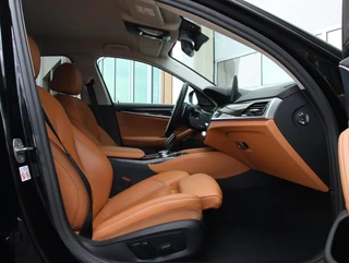BMW 5-serie Touring 530e Luxury Line | SOH 91% | LASER LED | H&K audio / 36