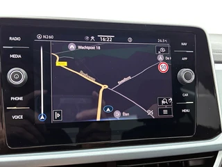 Volkswagen T-ROC 1.5 TSI Life Edition | Automaat | Adaptive Cruise | Stoelverwarming | CarPlay | Parkeersensoren | BTW / 27