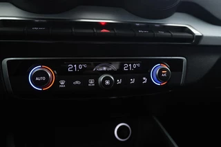 Audi Q2 30 TFSI Sport  S-line! Leer, Cruise, Navigatie / 33
