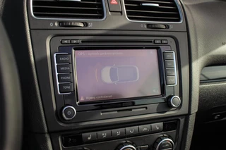 Volkswagen Golf Cabrio 2.0 TSI GTI | 2e eigenaar | DSG | Xenon | Stoelverwarming | Climatronic | Cruise control | Navigatie | Bluetooth | PDC | 18 inch Detroit | Origineel / 25