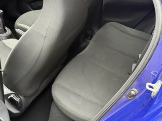 Toyota Aygo X PLAY NL-AUTO APPLE/ANDROID DAB+ AD-CRUISE AIRCO CAMERA / 13