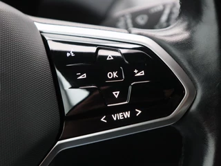Volkswagen ID.4 First 77 kWh 204 Pk | Stoel/Stuurverwarming | Camera | Half Leer | CarPlay | Adaptive cruise | 20 Inch | 97.053 Km !! / 24