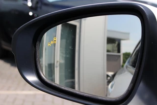 Lexus RC 300h F SPORT Line NL-AUTO CRUISE TRIPLE-LED STOELVENT BLIND-SPOT 19" LM-VELGEN / 15