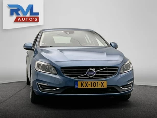 Volvo V60 1.5 T2 Summum | Origineel NL | Pano/dak | Trekhaak | Camera | Leder | Stoelverwarming | / 44