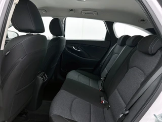 Hyundai I30 Wagon 1.0 T-GDi MHEV Comfort | Cruise control | Stoel/stuurverwarming | Camera / 23