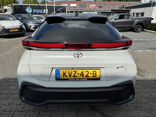 Toyota C-HR 2.0 PLUG-IN HYBRID 220 FIRST EDITION STOEL/STUURVERW BLIND-SPOT PARK-SENSOREN NAVI APPLE/ANDROID EL-ACHTERKLEP 18" LM-VELGEN / 7