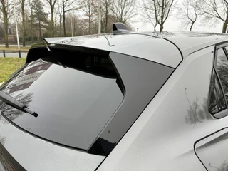 Opel Astra 1.2 Turbo 110pk Business Edition | Navigatie | Achteruitrijcamera |  Adapt. Cruise control | Stoel & stuurverwarming | AGR Comfortstoel | Keyless | Parkeersensoren / 31