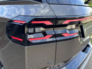 Jeep Compass First Edition 74 kWh | Premium Pack | Convenience Pack| Pano | 20"LMW | Uit VOORRAAD leverbaar | 6+2 jaar Garantie / 10