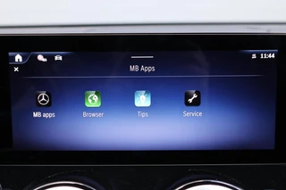 Mercedes GLB 200 d AMG Line / Keyless-Go / Winter-Paket / Multibeam LED / Camera / 15