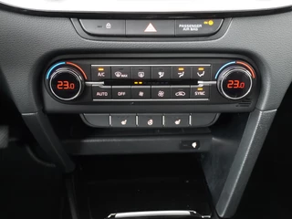 Kia XCeed 1.5 T-GDi DynamicPlusLine 160pk  Airco - Apple Carplay/Android Auto - Cruise Control - Verwarmde Voorstoelen - Dodehoekdetectie Fabrieksgarantie tot 03-2031 / 30