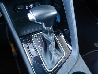 Kia Niro 1.6 GDi Hybrid ExecutiveLine | Automaat | Dodehoek detectie | Adaptieve Cruise | Stoelverwarming | Lederenbekleding | Camera | Xenon verlichting | Parkeersensoren | Navigatie / 21