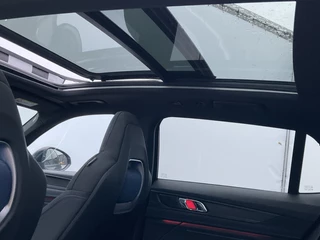 Lynk & Co 01 1.5 PHEV 262PK (2024) Adapt.Cruise 360° Hemel Black Carplay Plug-in Stoelverw Vol opties! / 8