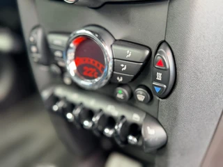 MINI Cooper Cabrio 1.6 Cooper I Leer I Stoelverw. I Climate contr. I Navigatie / 33