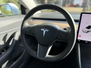 Tesla Model 3 Long Range RWD 75 kWh / 10