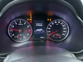 Kia Stonic 1.0 T-GDi MHEV GT-Line  Stoel/-Stuurwielverwarming - Achteruitrijcamera - Climate Control - Navigatie - Apple Carplay / Android Auto - Fabrieksgarantie tot 05-2031 / 23