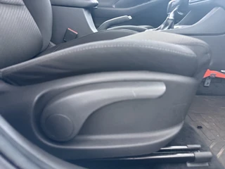 Hyundai i30 Wagon 1.0 T-GDI Comfort  Lendensteunverstelling - Cruise Control - Achteruitrijcamera - Climate Control / 42