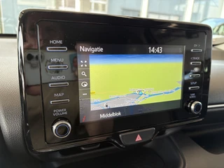 Toyota Yaris 1 .5 Hybrid Dynamic 5-drs. CAMERA/KEYLESS/NAVI/CARPLAY/16INCH / 31