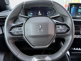 Peugeot e-2008 BWJ 2023 EV GT 136 PK 50 kWh  PANO DAK | KEYLESS | STOELVERW. | HALF LEDER | CAMERA | NAVI | CLIMA | CRUISE | LMV | PDC / 13