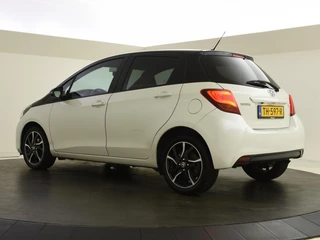 Toyota Yaris 1.0 VVT-i Trend Bi-Tone | LMV | Camera | Cruisecontrol | / 7