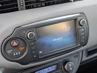 Toyota Yaris 1.5 Hybrid Aspiration / 5