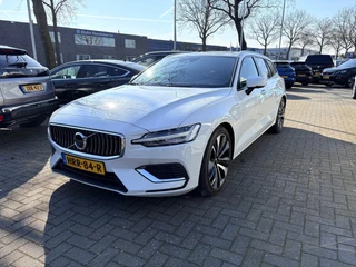 Volvo V60 2.0 T6 Recharge AWD R-Design / 360 camera / Panoramadak / Leder / head-up / Harman-Kardon / 4