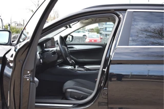 BMW 5 Series Touring 520i Executive Edition Facelift  | NL-Auto | Elekt.trekhaak | Historie | Carplay | Navi | DAB | Full LED | Zeer netjes / 42