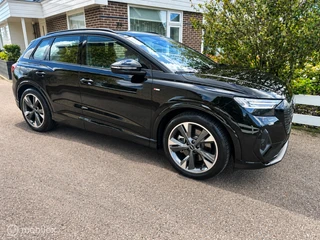Audi Q4 e-tron 40 Launch edition S Competition 77 kWh SOH 92,73% MATRIX LED SFEERVERLICHTING CAMERA SPORTSTOELEN / 8