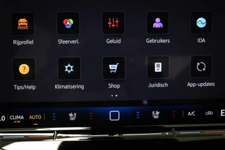 Volkswagen Golf 1.5 eHybrid GTE | LEDER | PANORAMADAK | HEAD UP | STOELVENTILATIE | STUURVERWARMING | TREKHAAK | 18" / 51