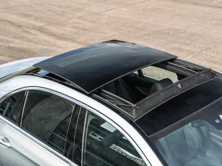 Mercedes-Benz E-klasse 200 AMG Line | Panoramadak | Leder | 360  Camera | Widescreen | LED | Apple CarPlay Android Auto | Memory | 19" | Sfeerverlichting | Dealeronderhouden / 46
