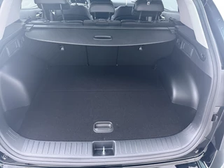 Kia Sportage 1.6 T-GDi Plug-in Hybrid AWD DynamicPlusLine  €5.000,- voordeel - Schuif-/Kanteldak - Apple Carplay/Android Auto - Stoel-/Stuurverwarming - Privacy Glass 7 Jaar of 150.000km Fabrieksgarantie / 39