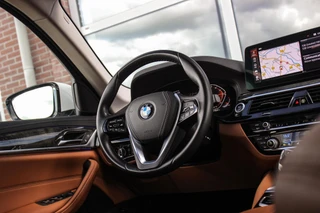 BMW 5-serie Touring 540i xDrive High Executive Luxury-Line | 1e eigenaar | Achterasbesturing | Cruise control adaptief | Apple carplay | Adaptief LED | DAB | Panoramadak | HiFi audio / 20