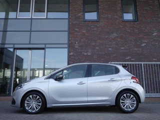 Peugeot 208 1.2 PureTech Allure 110 PK | Automaat | Climate Control | Navigatie | Cruise Control | Licht Metalen Velgen | Apple carplay/Android auto | AUX | USB | Dealer onderhouden / 7