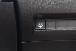 Peugeot 208 1.2 Hybrid 145 e-DCS6 GT Navigatie Adaptieve Cruise Control Achteruitrijcamera / 25