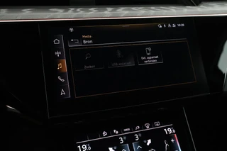 Audi Q8 e-tron 50 quattro 340pk Advanced Edition 95 kWh SOH 100% Camera Memory ACC HUD Stoelverwarming Keyless Navigatie / 22