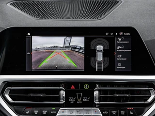 BMW 3-serie Touring M340i xDrive High Executive M Sport B58 | Panoramadak | Laser LED | Driving Assistant Prof | Trekhaak | HUD | Keyless | Memory | Ambianceverlichting | 19" | Dealeronderhouden | incl. BTW / 36