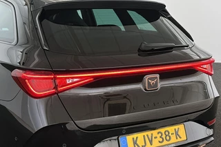 CUPRA Leon Sportstourer 1.4 e-Hybrid Stoelverwarming Apple CarPlay Keyless Achteruitrijcamera / 21