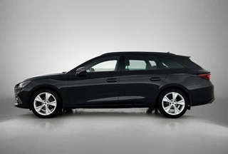 Seat Leon Sportstourer 1.5 eTSI Style | Automaat | Adaptive cruise | Stuur & stoelverwarming | Navigatie | Camera / 4