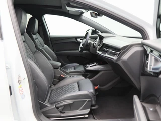 Audi Q4 e-tron 40 Launch edition S Competition 77 kWh 204 Pk | Stoelverwarming | Panorama dak | Adaptive Cruise | Matrix LED | Camera | CarPlay | 21 inch | 93.167 Km !! / 47