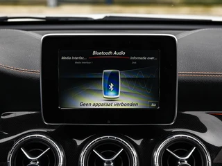 Mercedes-Benz CLA-klasse Shooting Brake 200 OrangeArt AMG Night Edition 156 PK | Panoramadak | Bi-xenon | Camera | Stoelverwarming | Navigatie | 18" / 25