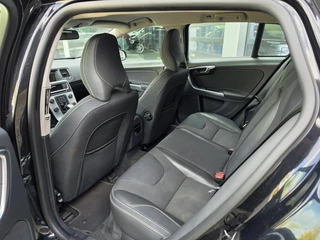 Volvo V60 1.6 T3 R-Design / 23