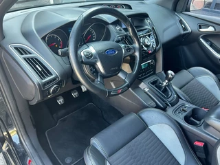 Ford Focus Wagon 2.0 EcoB. 250 PK Stoelverwarming | Recaro Sportstoelen / 2