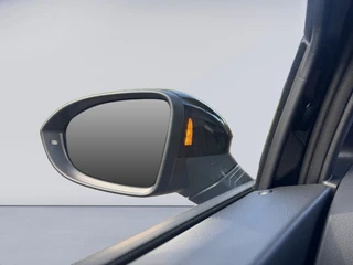 Volkswagen Golf 1.5 eHybrid GTE 272pk / 5JR Garantie / Pano / Trekhaak / DCC / Keyless / Matrix / 360 / HUD / 20