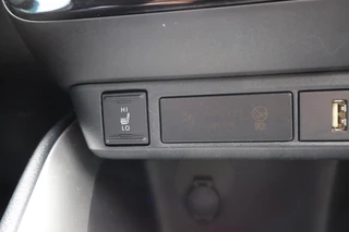Toyota Yaris 1.5 Hybrid 115 DYNAMIC STOELVERW. LED KOPLAMPEN LENDE STEUN AD-CRUISE CAMERA CLIMA / 21