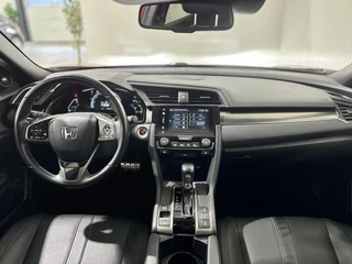 Honda Civic 1.0 i-VTEC Executive|PANO|KEYLESS|LANE ASSIST / 4